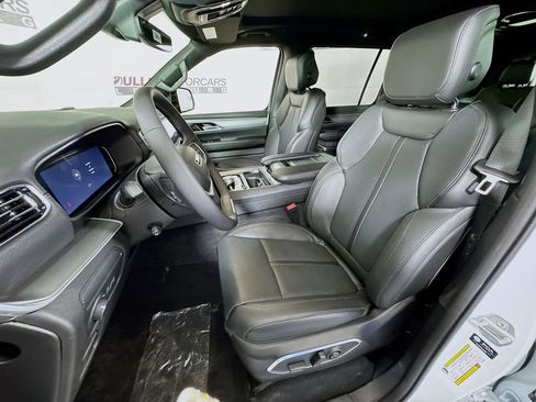 New 2026 Jeep Grand Wagoneer 4WD w/ Premium Group I image 22