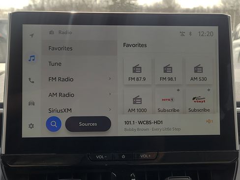 Certified 2025 Toyota Corolla SE w/ SE Premium Package image 27