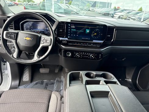 Used 2024 Chevrolet Silverado 1500 LT AWD/4WD image 15