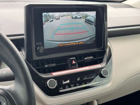 Used 2024 Toyota Corolla Cross L image 30