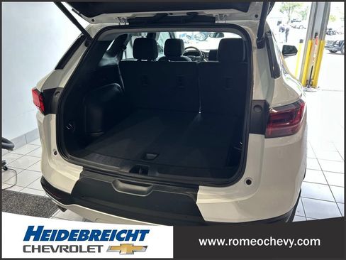 Used 2024 Chevrolet Blazer LT w/ Convenience Package FWD image 15