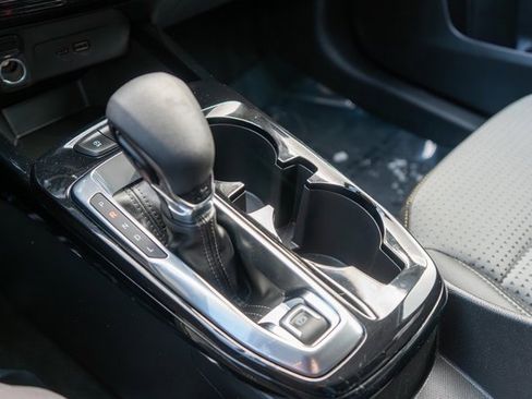 Used 2024 Chevrolet Trax LT w/ Driver Confidence Package image 31