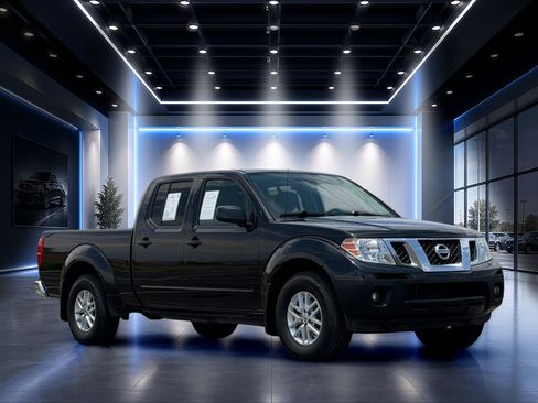 Used 2021 Nissan Frontier SV AWD/4WD image 2