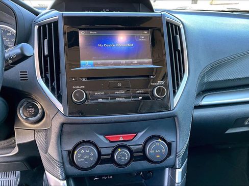 Used 2022 Subaru Forester Premium image 31