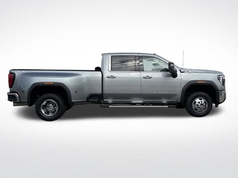 Used 2025 GMC Sierra 3500 SLE w/ Preferred Package AWD/4WD image 8