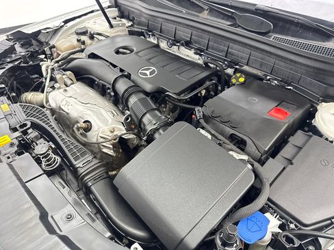 Used 2023 Mercedes-Benz GLB 250 4MATIC image 77