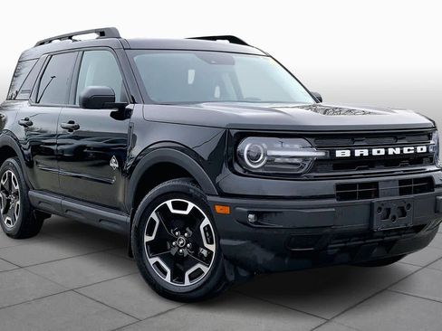 Used 2024 Ford Bronco Sport Outer Banks w/ Tech Package image 3