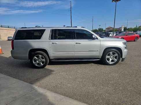 Used 2020 Chevrolet Suburban Premier image 6