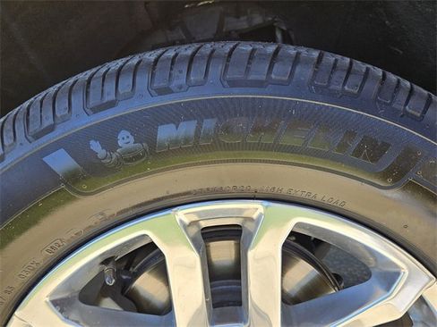 Used 2020 GMC Sierra 1500 SLT w/ SLT Premium Plus Package image 19