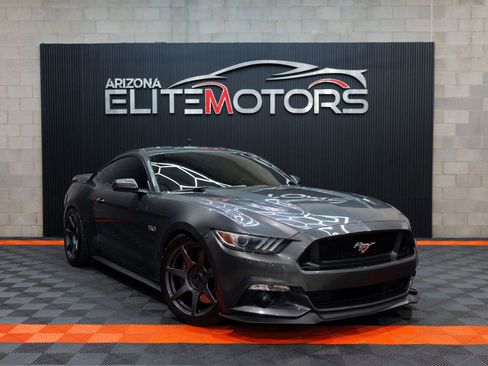 Used 2017 Ford Mustang GT Premium w/ GT Performance Package RWD image 3