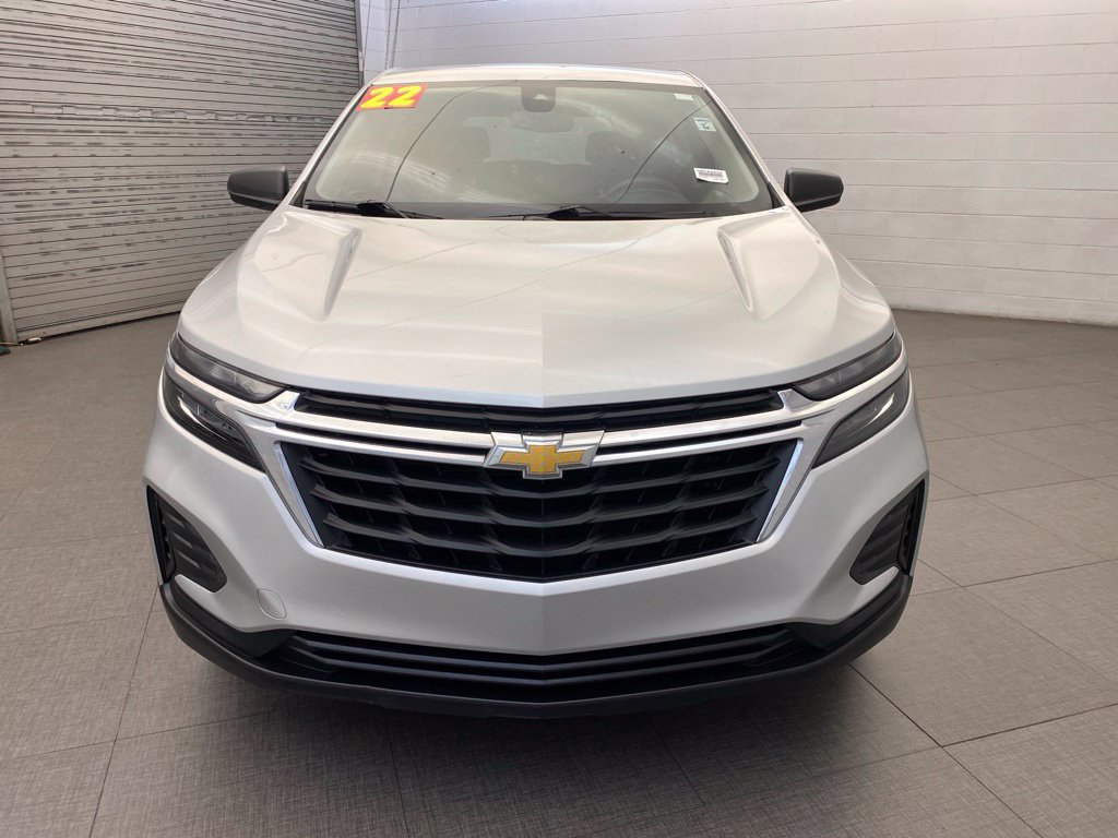 Used 2022 Chevrolet Equinox LS w/ LS Convenience Package FWD image 3