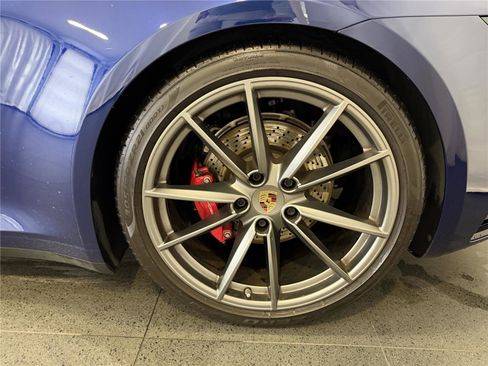 Certified 2022 Porsche 911 Carrera 4S image 12