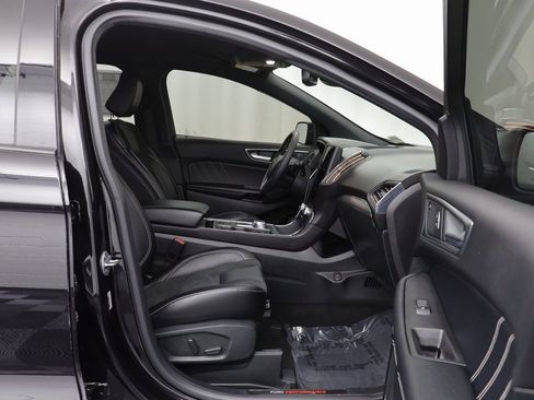 Used 2022 Ford Edge ST image 18