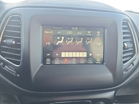 Used 2019 Jeep Compass Latitude w/ Safety & Security Group AWD/4WD image 27