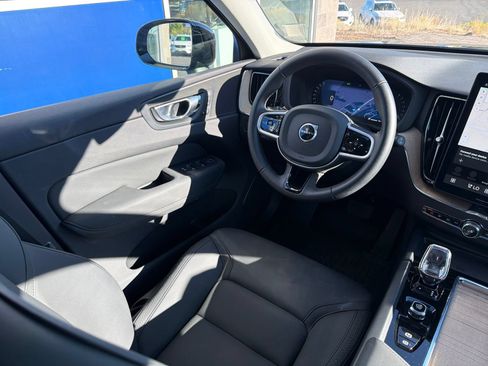 Used 2026 Volvo XC60 B5 Plus AWD/4WD image 12
