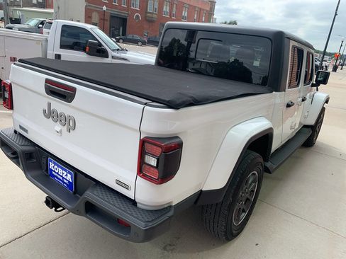 Used 2020 Jeep Gladiator Overland w/ Uconnect 4C Nav & Sound Group image 7