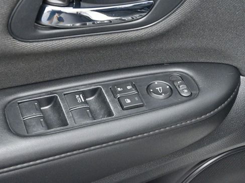 Used 2022 Honda HR-V Sport image 11