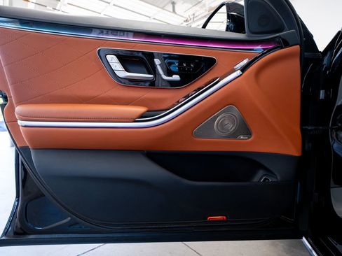 Used 2023 Mercedes-Benz S 580 4MATIC Sedan w/ Warmth & Comfort Package image 31