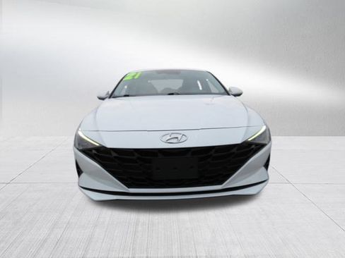 Used 2021 Hyundai Elantra SEL image 3