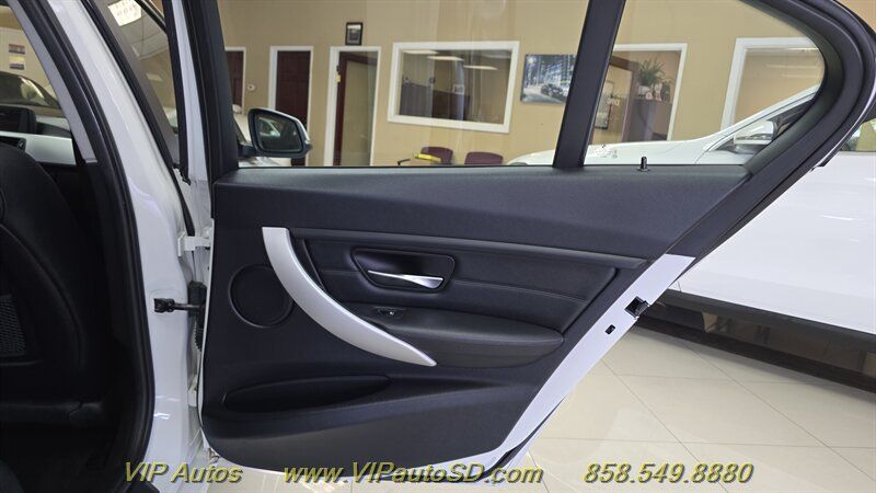 Used 2013 BMW 328i Sedan RWD image 14