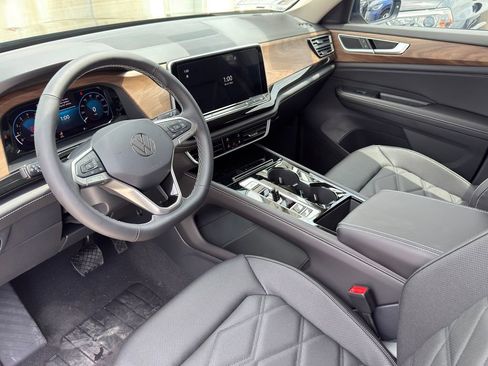 New 2026 Volkswagen Atlas SE FWD image 10