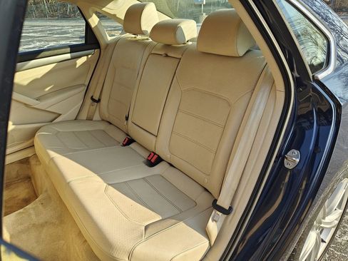 Used 2015 Volkswagen Passat TDI SE image 13