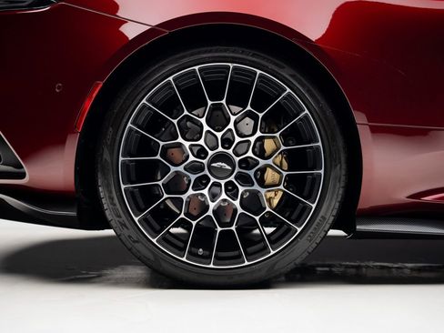 Used 2023 Aston Martin DBS Coupe RWD image 43