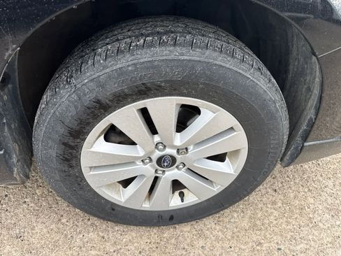 Used 2018 Subaru Outback 2.5i Premium AWD/4WD image 5