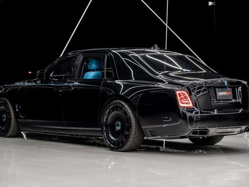 Used 2023 Rolls-Royce Phantom Sedan image 14