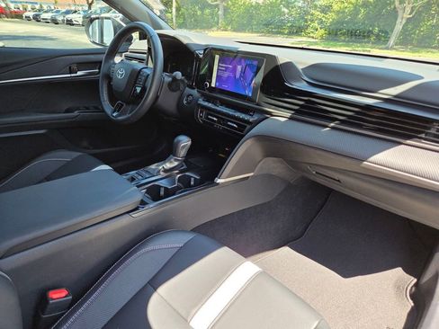 Certified 2025 Toyota Camry SE FWD image 13