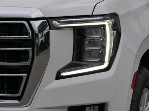 Used 2021 GMC Yukon SLT w/ SLT Luxury Plus Package image 8