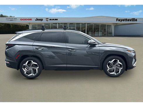 Used 2024 Hyundai Tucson Limited FWD image 2