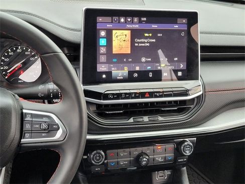 Used 2024 Jeep Compass Trailhawk image 24