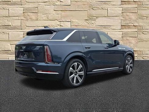 Certified 2025 Cadillac Escalade IQ Luxury 2 AWD/4WD image 4