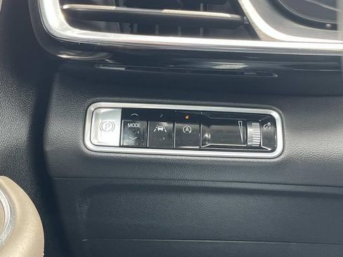 Used 2025 Buick Envision Preferred AWD/4WD image 37
