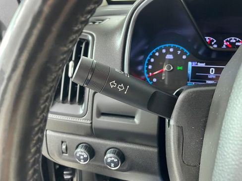 Certified 2017 GMC Canyon SLE w/ SLE Convenience Package image 13