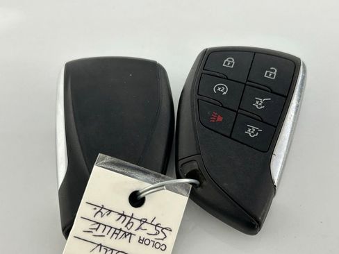 Used 2023 Chevrolet Suburban Premier AWD/4WD image 38