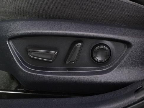 Used 2025 Toyota Camry LE w/ Convenience Package image 14