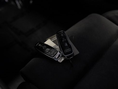 Used 2024 Audi e-tron GT Prestige image 58