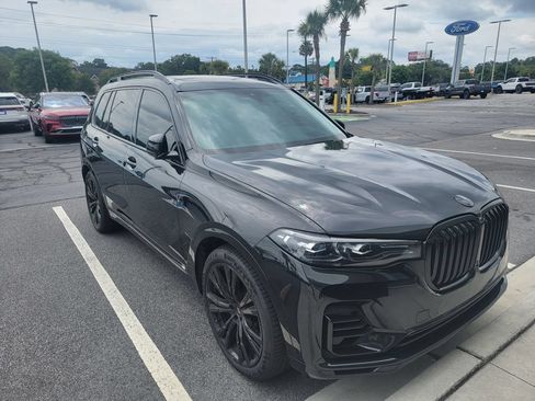 Used 2021 BMW X7 xDrive40i w/ Premium Package 2 AWD/4WD image 1
