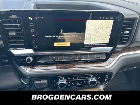 New 2026 GMC Sierra 1500 Elevation image 8