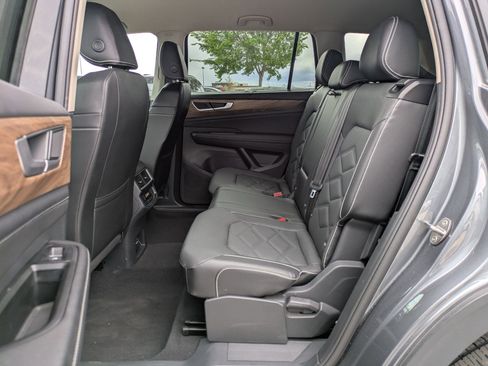 Certified 2025 Volkswagen Atlas SE AWD/4WD image 29