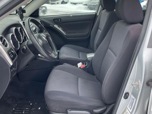 Used 2006 Pontiac Vibe AWD w/ Sun And Sound Package image 16