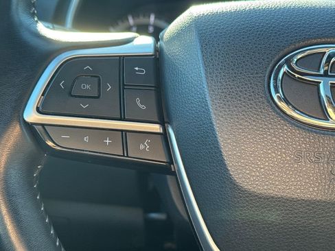 Used 2023 Toyota Highlander XSE image 21