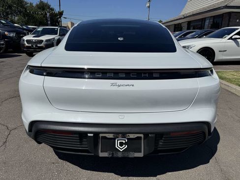 Used 2021 Porsche Taycan image 6