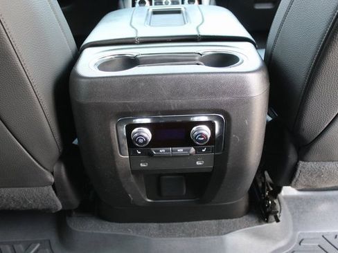 Used 2023 GMC Yukon Denali AWD/4WD image 18