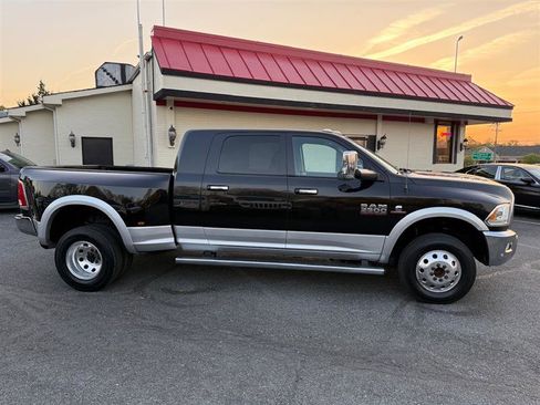 Used 2018 RAM 3500 Laramie image 4