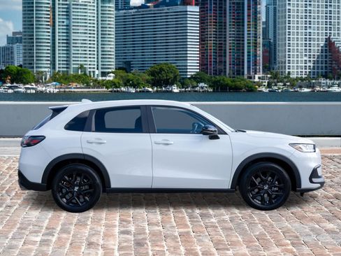 Certified 2024 Honda HR-V Sport image 4