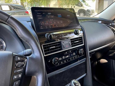 Used 2022 INFINITI QX80 Luxe w/ Cargo Package image 5