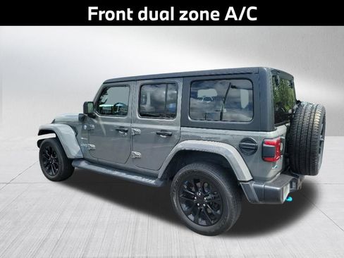 Used 2022 Jeep Wrangler Unlimited Sahara w/ Cold Weather Group AWD/4WD image 9